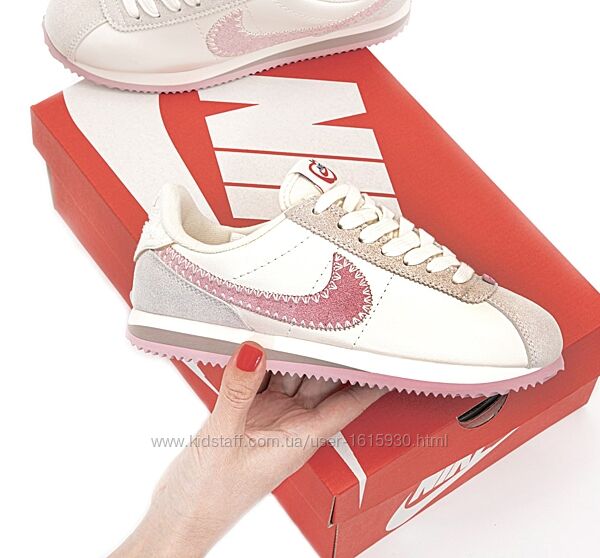 Жіночі кросівки Nike Cortez 36-40