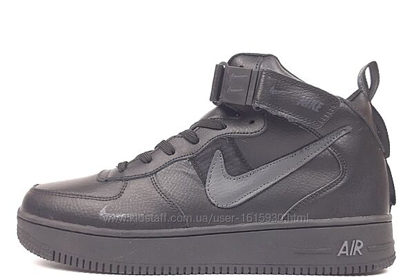 Зимові чоловічі кросівки Nike Air Force 1 Mid ´07 (41-46) Арт 4337 Виробник В´єтнам Верх Шкіра Всередині Хутро Підошва Гума Розміри 41й(26см), 42й(26,5см), 43й(27,5см), 44й(28см), 45й(28,5см), 46й(29см)