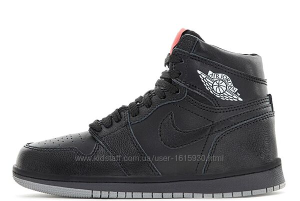 Зимові унісекс чоловічі жіночі кросівки Nike Air Jordan 1 Mid (36-45) Арт 15208 Виробник В´єтнам Верх Шкіра Всередині Хутро Підошва Гума Розміри: 36-45