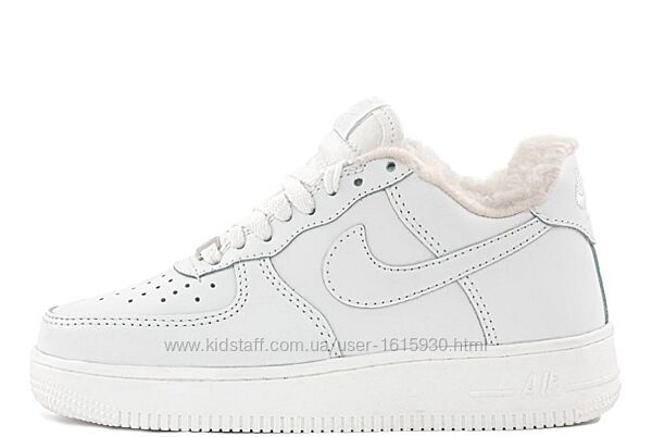 Зимові унісекс чоловічі жіночі кросівки Nike Force (36-45) Арт 15215 Виробник В´єтнам Верх Шкіра Всередині Хутро Підошва Гума Розміри: 36-45