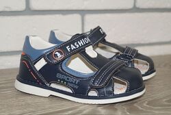 Сандалії дитячі із закритим носком та задником
