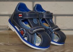 Сандалії дитячі із закритим носком та задником