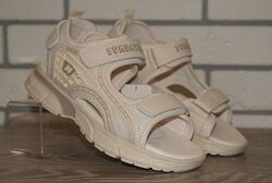 Сандалії / Босоніжки для дівчинки бежеві