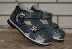 Сандалії дитячі із закритим носком та задником