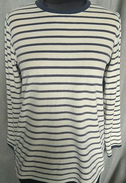 Домашняя велюровая кофта в полоску.