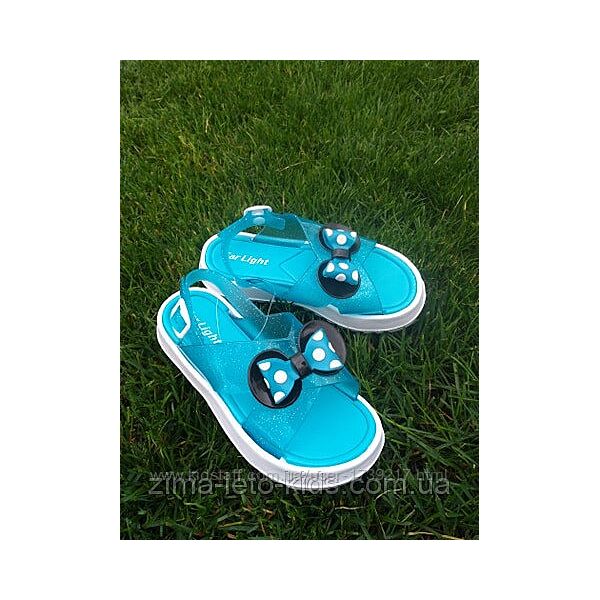 Босоножки, шлепанцы