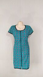 Женский трикотажный халат на молнии с карманами и поясом