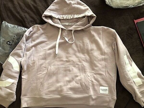 Новый свитшот Calvin Klein размер Л