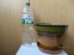 Великий керамічний горщик в народному стилі