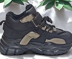 Черевики/ кросівки утеплені 38р.