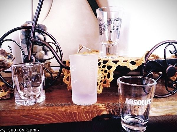 Шоты, рюмки мировых брендов Beherovka, jagermeister, Absolut, Finlandia.