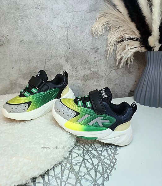 Дитячі кросівки для хлопчика 26 29 30 чорні зелені