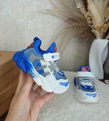 Дитячі кросівки для хлопчика 21 22 білі сині