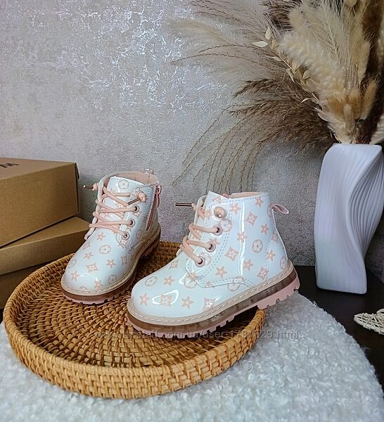 Дитячі демісезонні черевики для дівчинки 23 24 25