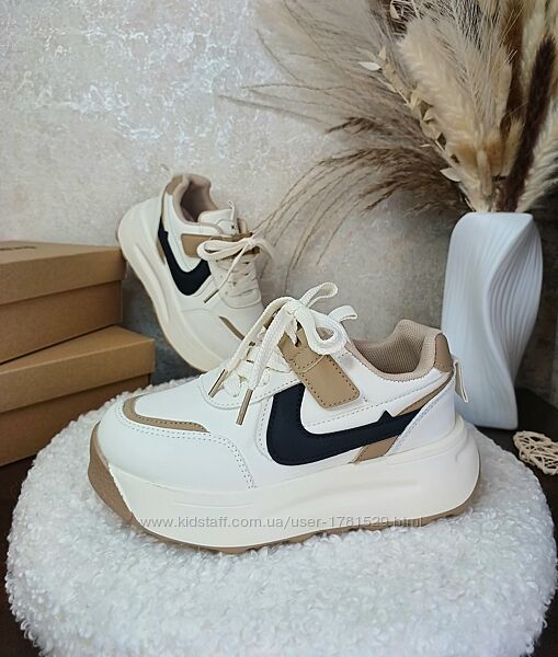 Дитячі кросівки для дівчинки 32 35