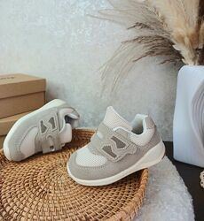 Дитячі кросівки для хлопчика дівчинки 21 23