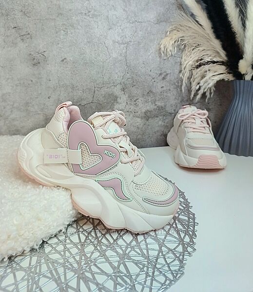 Дитячі кросівки для дівчинки 33 36 37