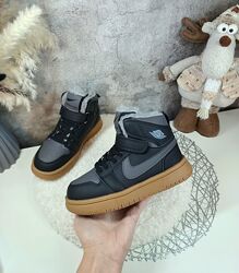 Дитячі зимові кросівки хайтопи для хлопчика 34 35 37 черевики 