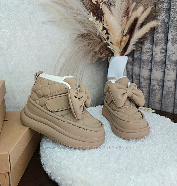 Дитячі демісезонні черевики для дівчинки 27 29