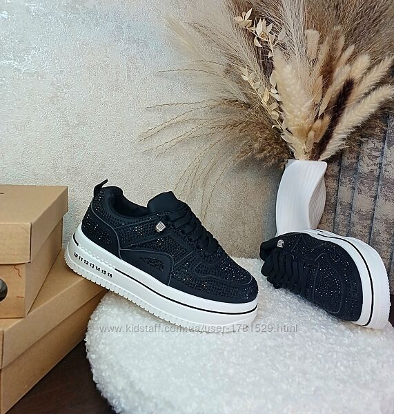 Дитячі кросівки для дівчинки 32 33 34 35 37