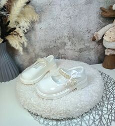 Дитячі туфлі для дівчинки 26 27 28 29 30 31 білі нарядні святкові