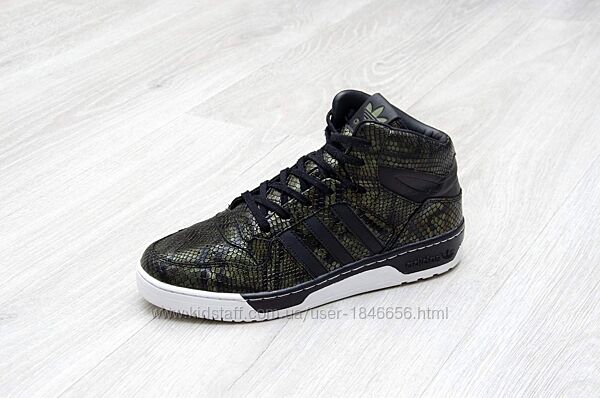 Кросівки Adidas Attitude Revive. Устілка 27,8 см