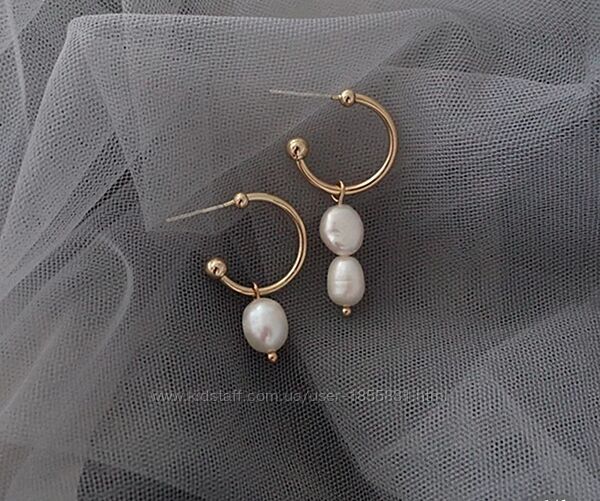 Серьги -кольца Асимметричные с пресноводным жемчугом
