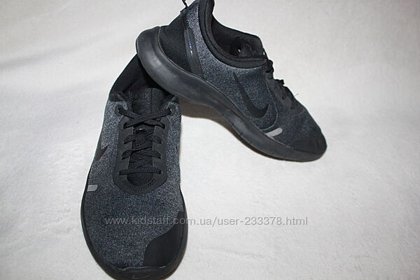 Кроссовки фирмы Nike 41 размера по стельке 26,5 см.