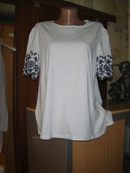 Комфортная футболка с вышитыми рукавом, размер ХL - 20 - 54