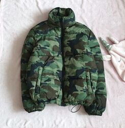 Forever 21 куртка- пуховик розм S принт Мілітарі. нова з бірками  довжина 6