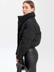 Демісезонна жіноча куртка