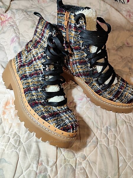 Шикарні стильні ботинки, ботільони черевички, сапожки