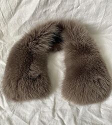 Коричневий жіночий комір з натурального хутра