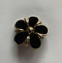 Чорна брошка квітка 