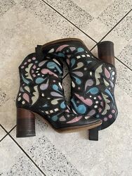 Чоботи козаки фестивальні жіночі шкіряні вестерн Maison Margiela