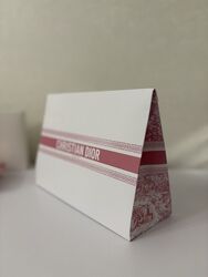 Упакування і аксесуари Dior, Chanel