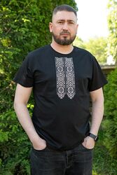 Футболка чоловіча з вишивкою  