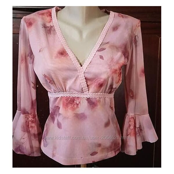 Блузка р.40 рожева з квітковим принтом нейлонова напівпрозора