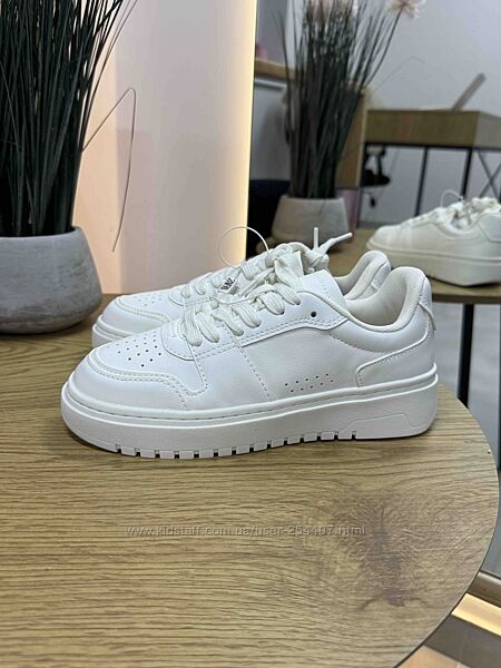 Кросівки Zara 39 Іспанія 