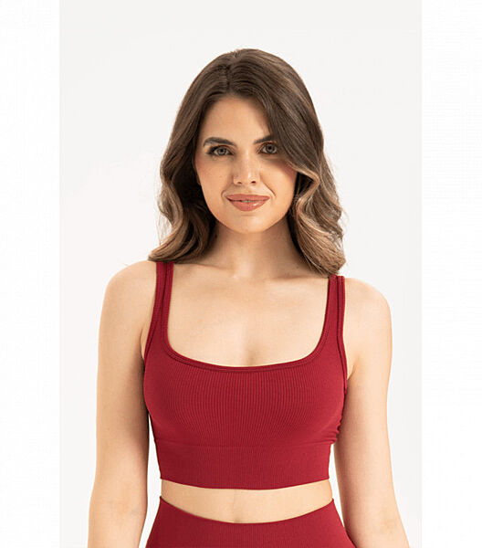 Безшовний спортивний топ на широких бретельках