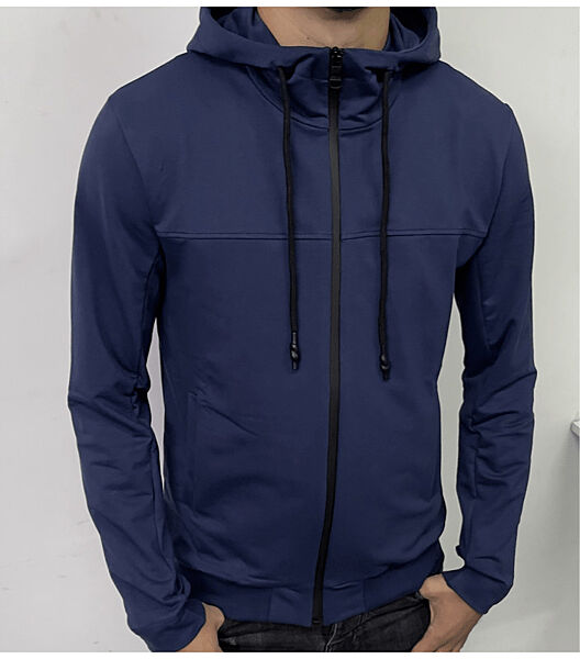 Чоловіча кофта на замку з капюшоном