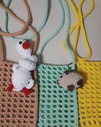 Брелоки вязані на сумку шопер, рюкзак чи ключі, гусеня, капібара, зайка