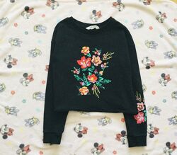 10-12 рок H&M укорочений світшот, колір чорний. яскрава вишивка гладдю. 100