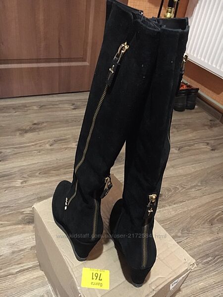 Нові італійські стильні  гарні чоботи, оригінал, розмір 38.