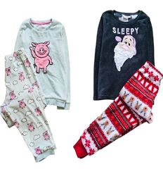 7-8 років, Marks&Spencer  велюрова і флісова піжама. тепла, мякенька, на м