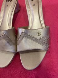 Нові Блискучі нарядні мюлі шльопки 38 розміру ECS