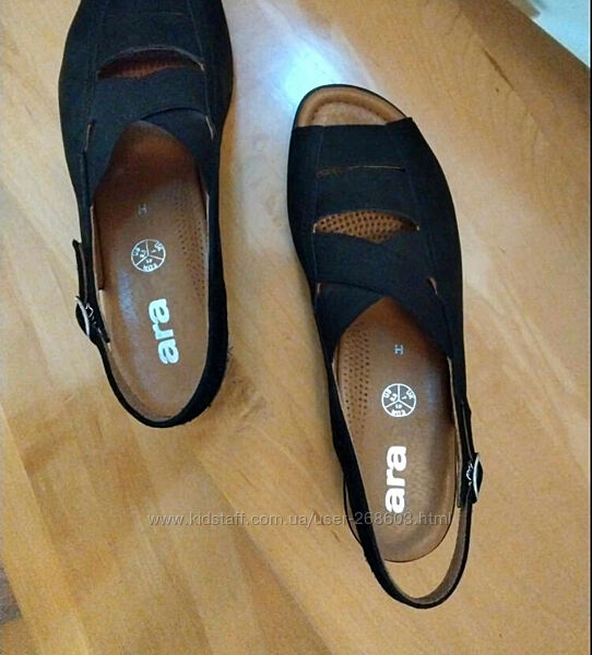 Комфортні та зручні нові босоніжки 39 розміру шкіра ARA