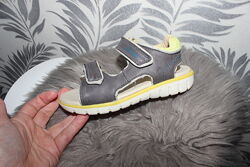 Clarks босоніжки 18.7 см устілка