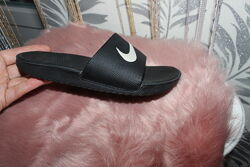 Nike босоніжки 21.2 см устілка