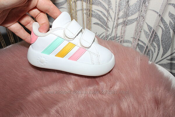 Adidas кросівки 13.5 см устілка